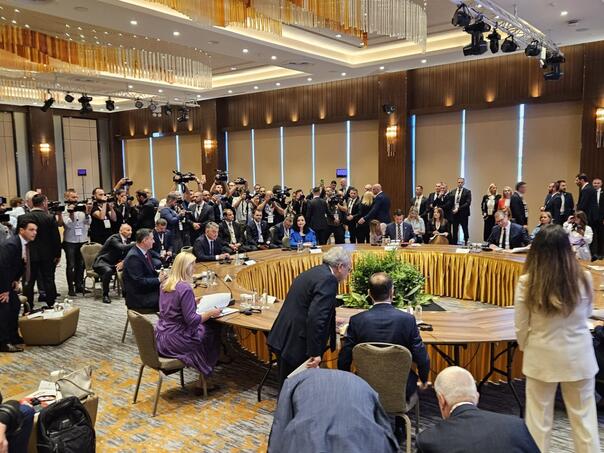 Bećirović u Skoplju: Opasne ideje o promjenama granica izvor zla i nesreće