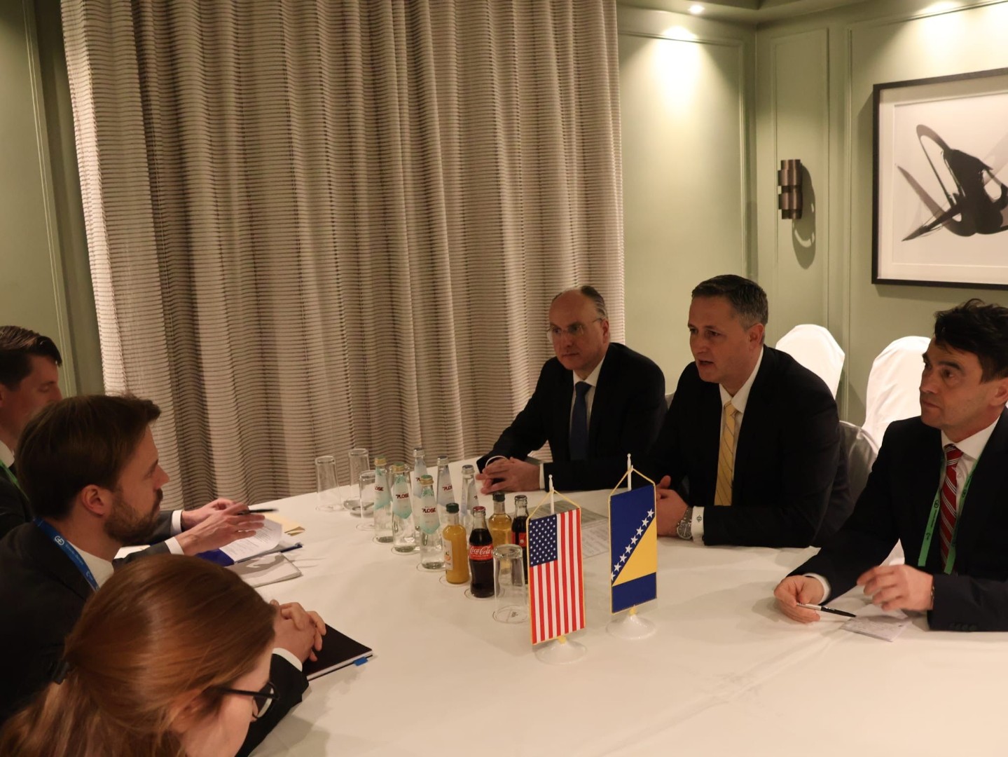 Bećirović upozorio zvaničnika State Departmenta na opasnu retoriku iz RS-a