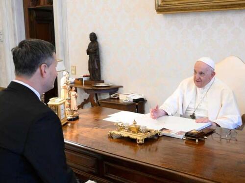 Bećirović uputio čestitku povodom velikog kršćanskog praznika Uskrsa