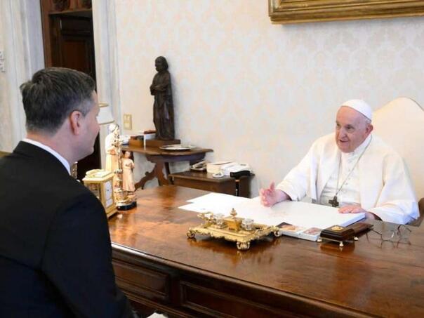 Bećirović uputio čestitku povodom velikog kršćanskog praznika Uskrsa