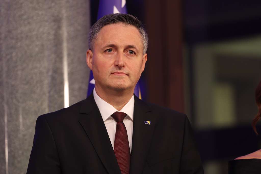 Bećirović uputio telegram saučešća Erdoğanu i narodu Turske zbog žrtava eksplozije u fabrici