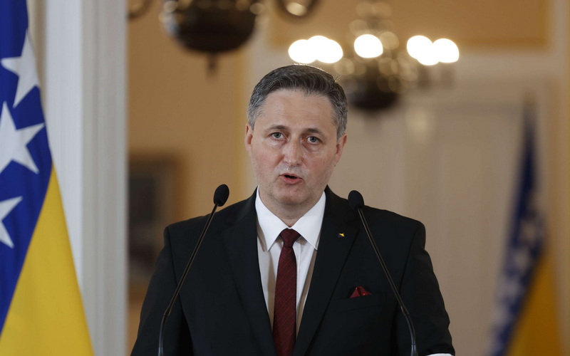 Bećirović: Vrijeme je da EU uvede sankcije Dodikovom režimu