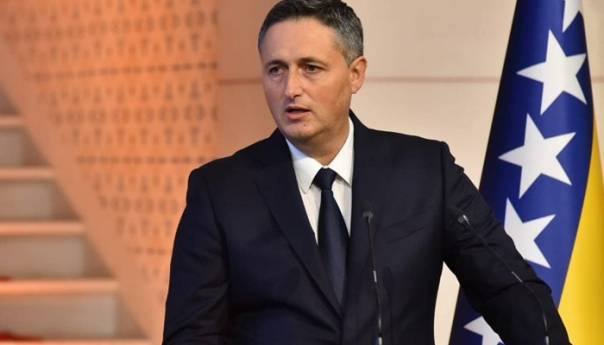 Bećirović: Vučić da konačno shvati, nismo u srednjem vijeku