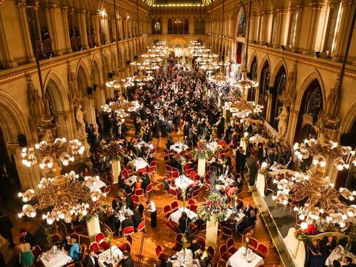 Bečka balska sezona: Spoj tradicije, muzike i elegancije