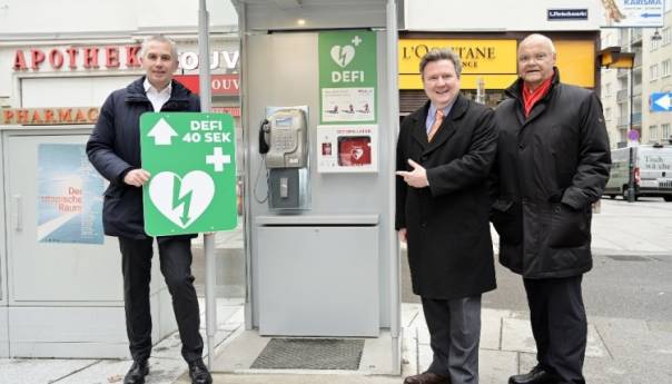 Bečke telefonske govornice sa defibrilatorima