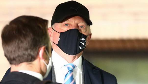 Becker optužen jer nije vratio trofeje