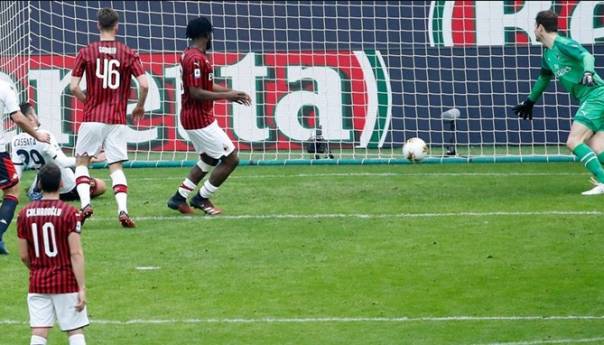 Begović neće po dobru pamtiti prvi nastup na San Siru, Milan sve dalje od Evrope