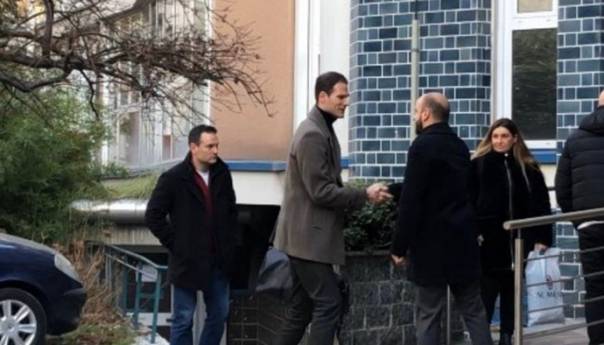 Begović stigao u Milan, uskoro potpisuje ugovor