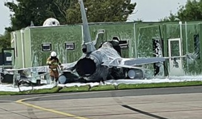 Belgijski borbeni avion udario u zgradu u Nizozemskoj, dvije osobe povrijeđene