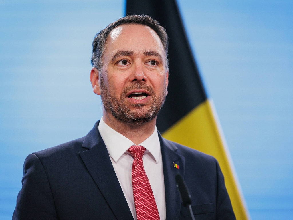 Belgijski ministar: Sramota je što Srbija daje vojne počasti kasapinu iz Bosne