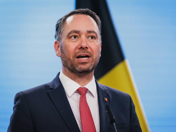 Belgijski ministar: Sramota je što Srbija daje vojne počasti kasapinu iz Bosne