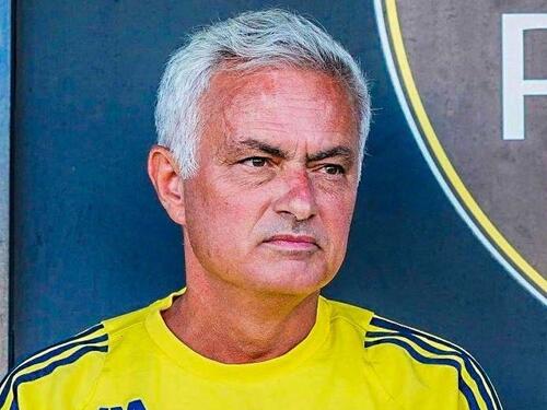 Benfica smijenila Brunu Lagea, Jose Mourinho kandidat za novog trenera