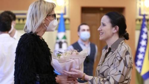 Benjamina Karić ponudila Jasmili Žbanić mjesto pro-bono savjetnice