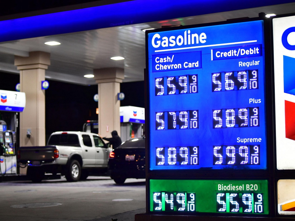 Benzin u SAD-u poskupio za 55 centi od početka rata s Iranom