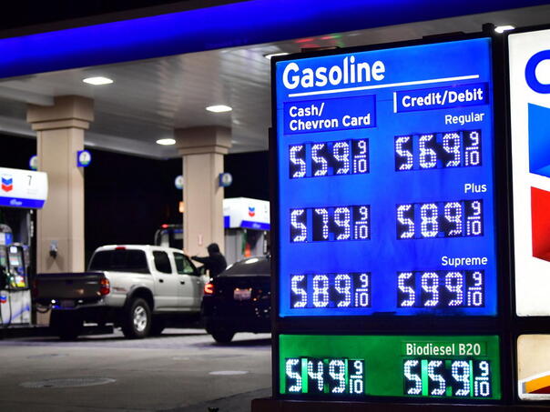 Benzin u SAD-u poskupio za 55 centi od početka rata s Iranom