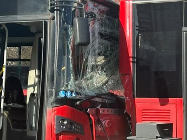 Beograd: Autobus pokosio putnike na stanici, povrijeđeno 20 osoba