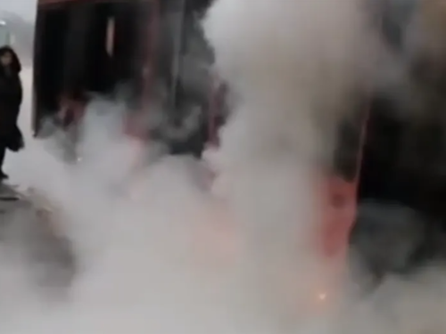 Beograd: Drama nasred puta, zapalio se autobus