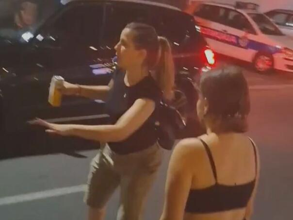 Beograd: Građani prepoznali policajku koja je tukla studenticu kod Pravnog fakulteta