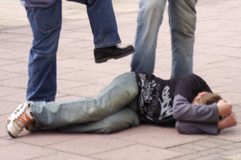 Beograd: Učenici brutalno pretukli svog vršnjaka (14)