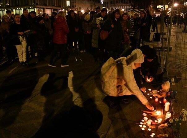 Beograđani palili svijeće za žrtve napada u zagrebačkoj školi