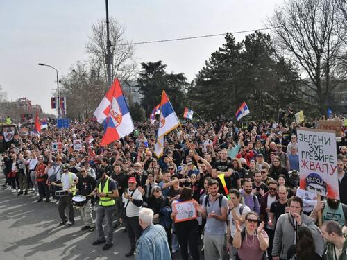 Rijeke ljudi: Beogradom odjekuje "Pumpaj" uz jake policijske snage