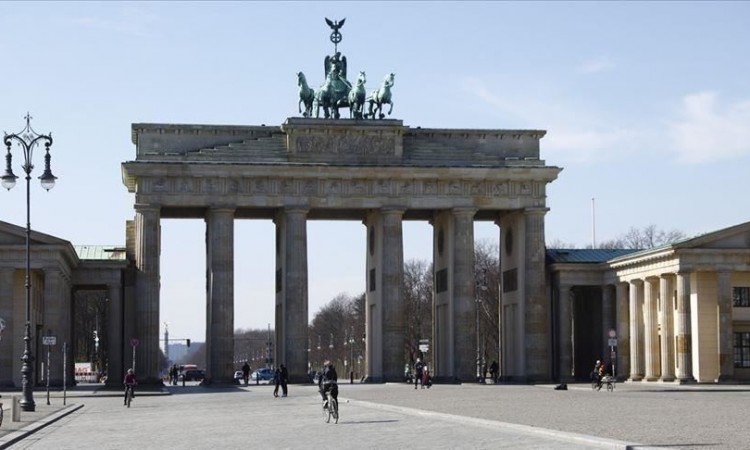 Berlin od petka uvodi zabranu noćnog okupljanja