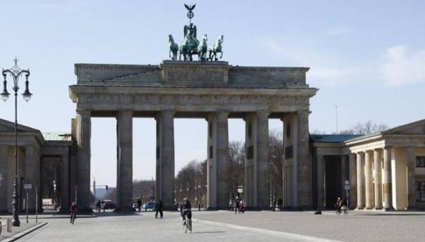 Berlin od petka uvodi zabranu noćnog okupljanja