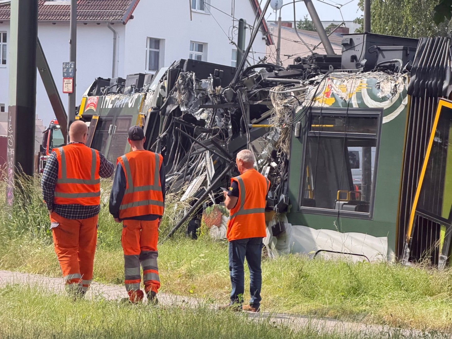 Berlin: Tramvaj se prepolovio u nesreći, povrijeđeno 20 osoba