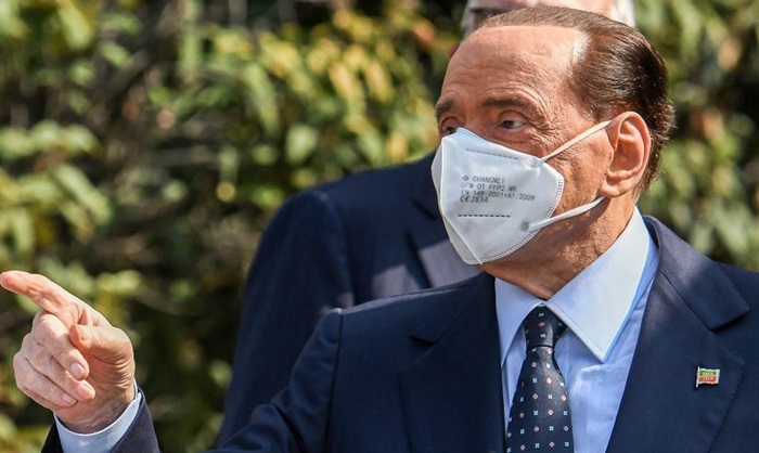 Berlusconi izašao iz bolnice nakon teške bitke s Covidom-19