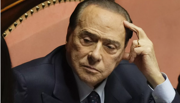 Berlusconi ponovo u bolnici zbog infekcije pluća
