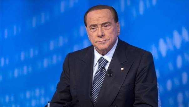 Berlusconi oslobođen optužbe za mito