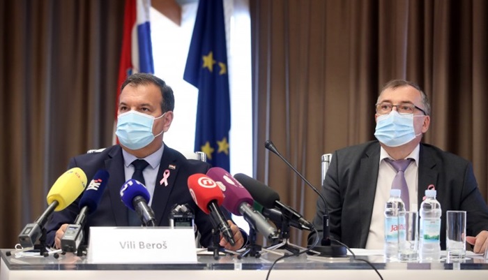 Beroš: Uskoro ograničavanje javnih okupljanja i obvezno nošenje maski