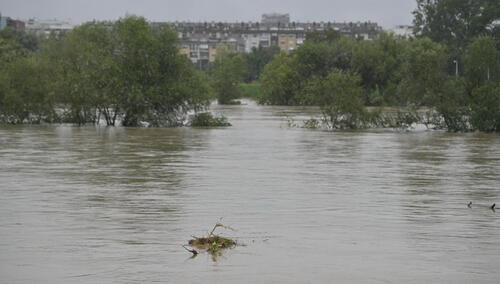 Besana noć u Međimurju: Vatrogasci i volonteri osiguravaju nasipe