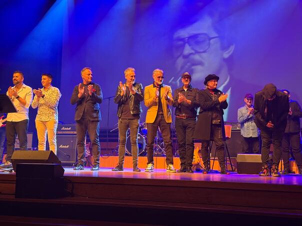 Besplatni spektakl u Zetri: "Indexi i prijatelji" okupljaju regionalne muzičke legende