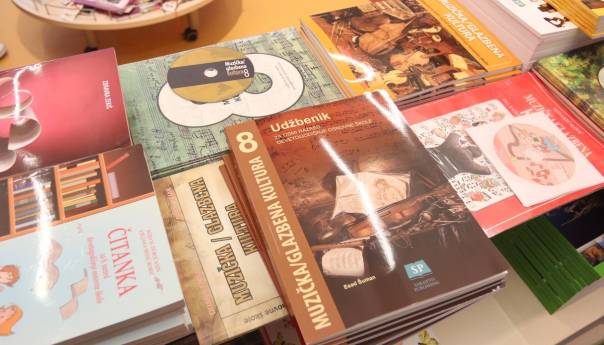 Besplatni udžbenici za sve učenike od 5. do 9. razreda osnovnih škola u KS