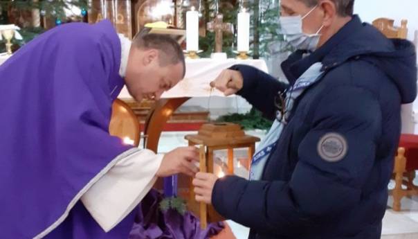 Betlehemsko svjetlo, simbol mira u svijetu, stiglo na Stup