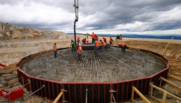 Betoniran prvi temelj VE Podveležje, počela isporuka opreme