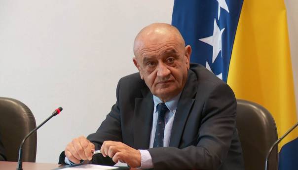 Bevanda: Osigurati finansiranje institucija BiH