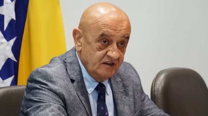 Bevanda sa direktorom EIB-a potpisuje sporazum za projekte na Koridoru Vc