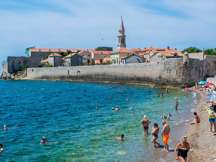 Bez 35 eura nema ulaska u Crnu Goru: Od 1. novembra nova pravila za ruske turiste