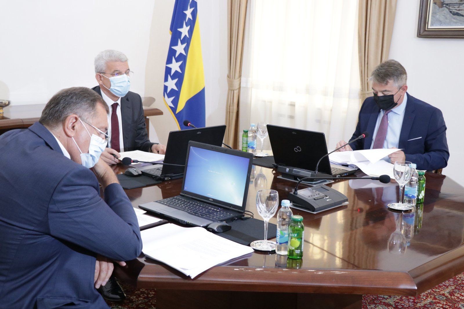 Bez minute šutnje za Krajišnika na sjednici Predsjedništva BiH
