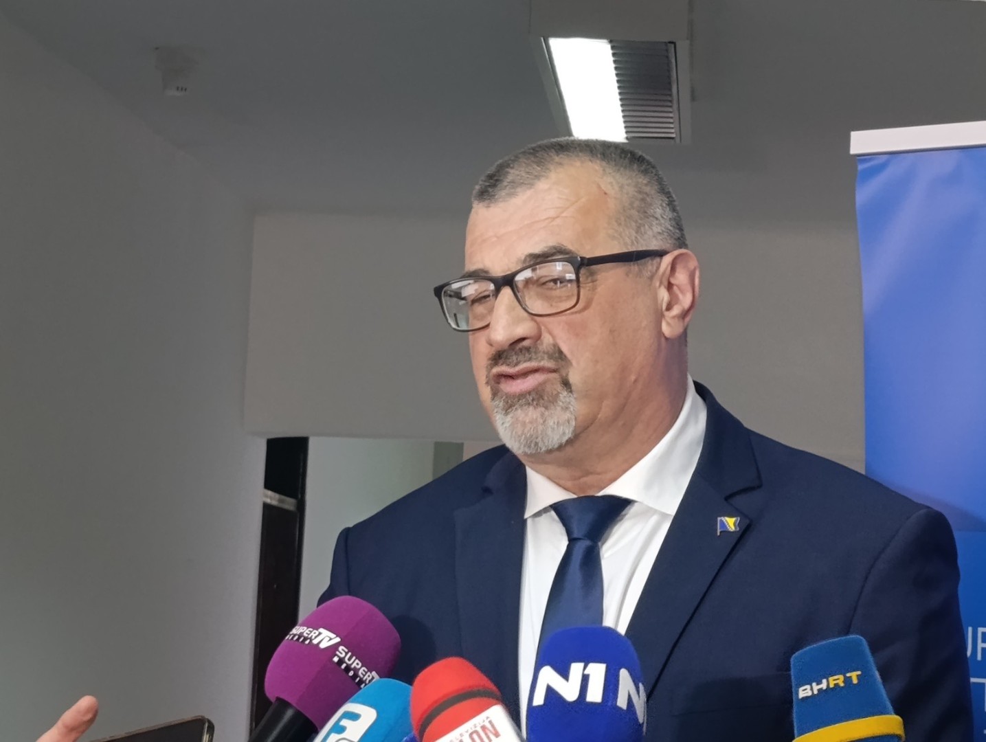 Bez prisustva dijela SDA: Vujović smijenjen ubjedljivom većinom