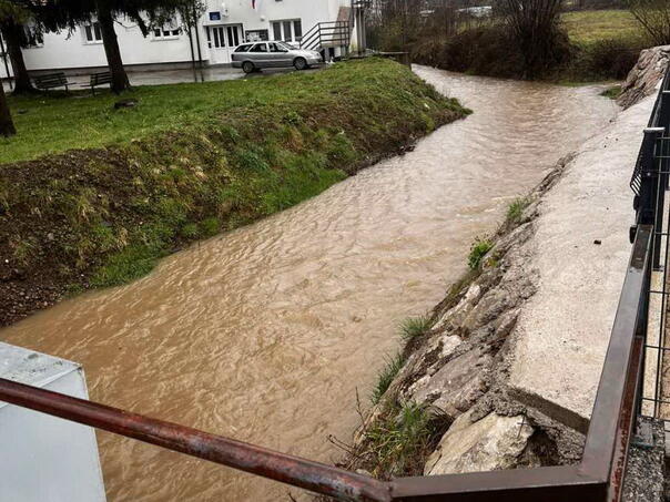 Bez većih izlijevanja rijeka u RS, redovne i vanredne odbrane od poplava moguće u narednim danima