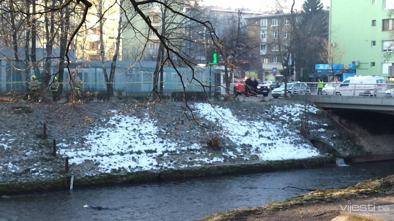 Foto: Beživotno tijelo pronađeno u Miljacki na Vilsonovom šetalištu