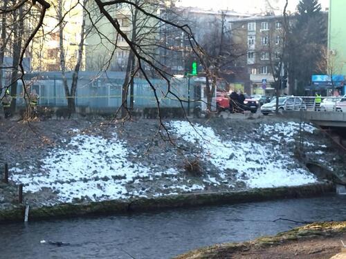 Foto: Beživotno tijelo pronađeno u Miljacki na Vilsonovom šetalištu