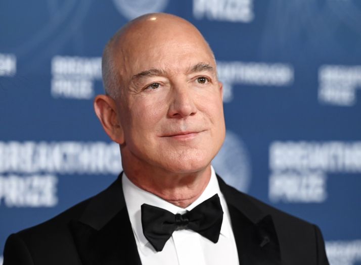 Bezos: AI će stvoriti više poslova i neće zamijeniti ljude
