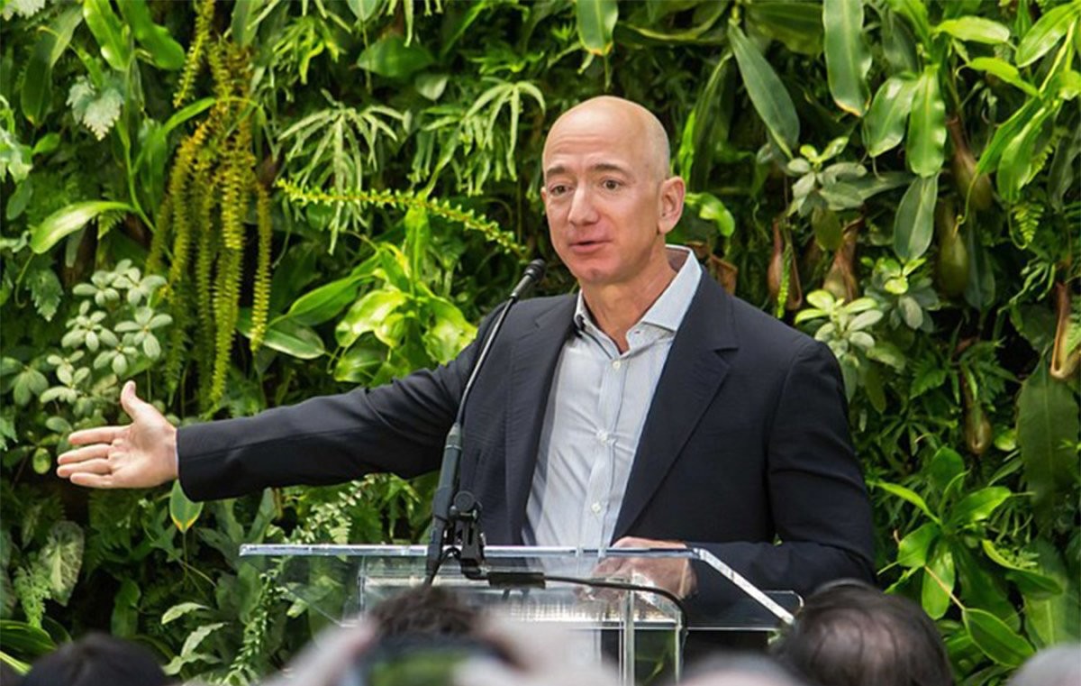Bezos najavio da će pokloniti veći dio svog bogatstva