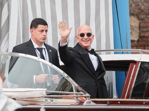 Bezos 'uhvaćen' uoči vjenčanja, nije skidao osmijeh s lica
