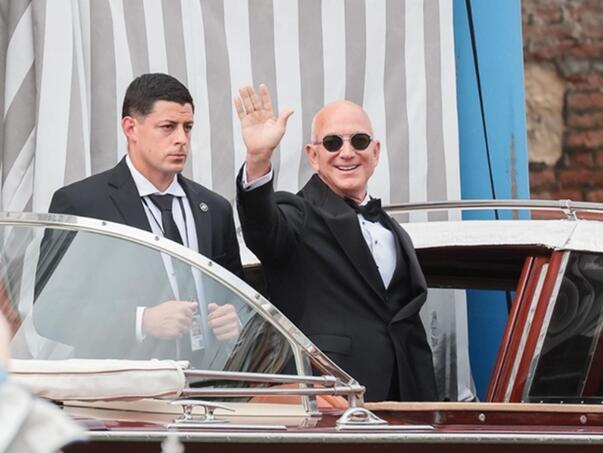 Bezos 'uhvaćen' uoči vjenčanja, nije skidao osmijeh s lica