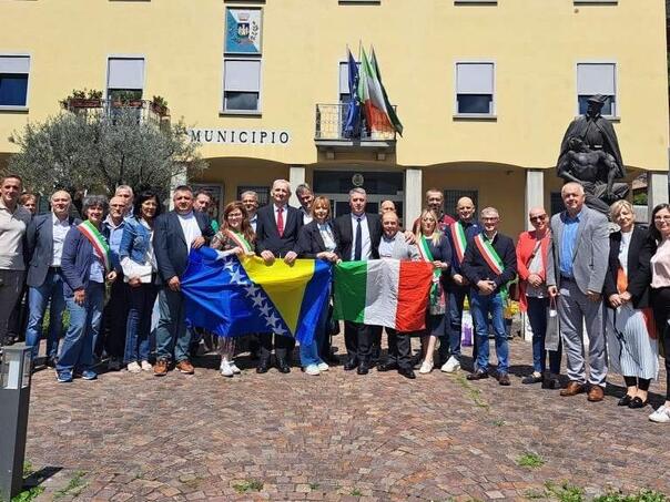 Bh. dijaspora u Italiji traži implementaciju Rezolucije o Srebrenici u nastavni plan